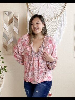 Floral Print Tie Neck Balloon Sleeves Top